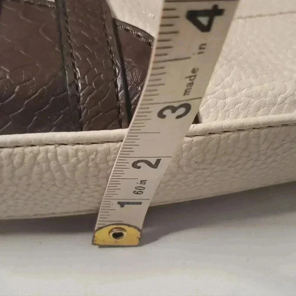 Dana Buchman 100% Pebbled Leather  Crossbody Steel Hardware Full Zip - Picture 5 of 14